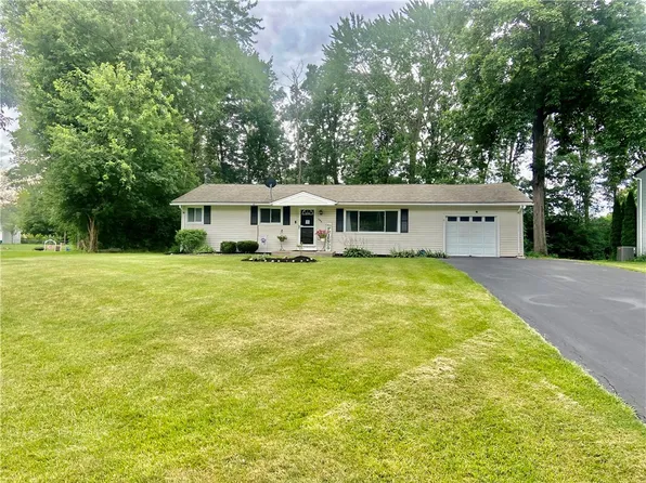 195 Wildbriar Rd, Rochester, NY 14623