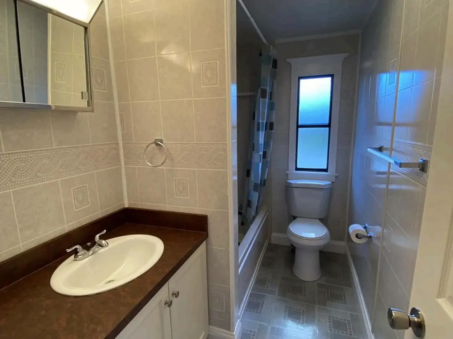 3 bed, 1152 sqft, $2,350 — Photo 4