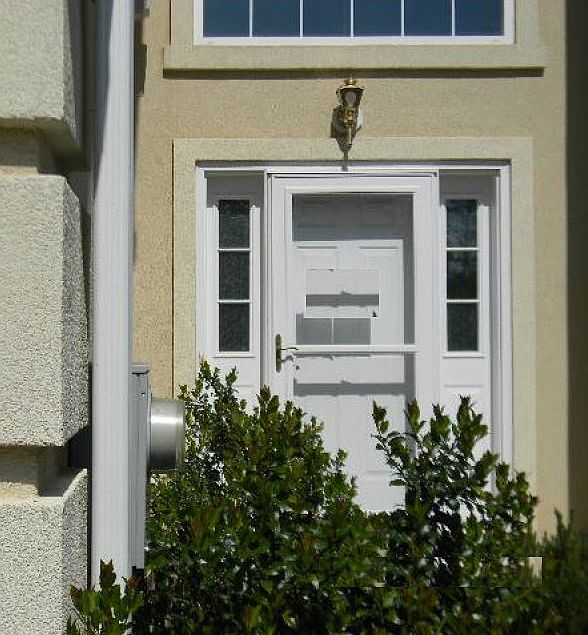 2nd image of 35 Oak Hill Rd