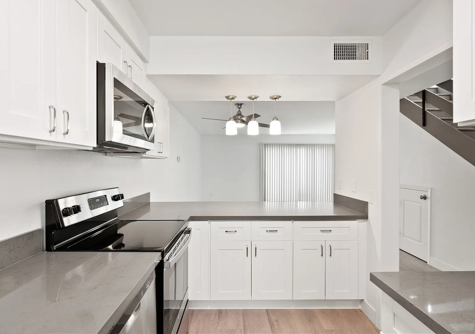 Fernwood Apartment Homes — Photo 3