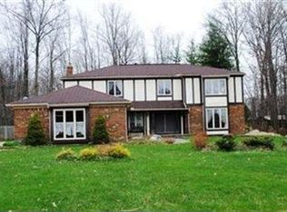 26039 Woodpath Trl, Westlake, OH