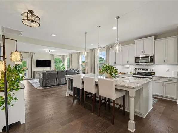 6475 Rogers Farm Rd, Pleasant Garden, NC 27313