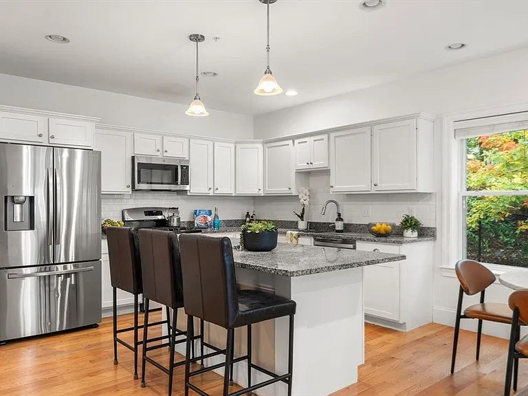 865 Lagrange St #5 — Photo 3