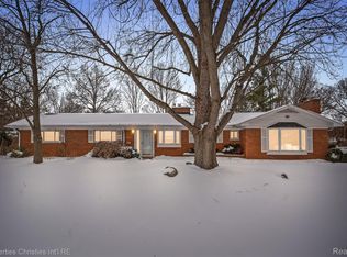 952 N Reading Rd, Bloomfield Hills, MI 48304