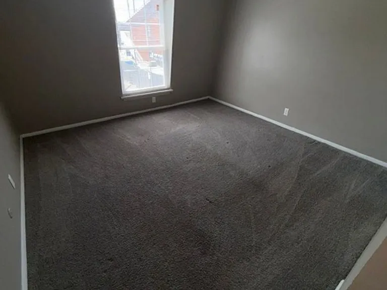 Naveen Pine Apartments — Photo 10