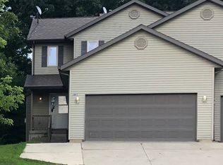 1045 N Thompson Dr, Madison, WI 53704