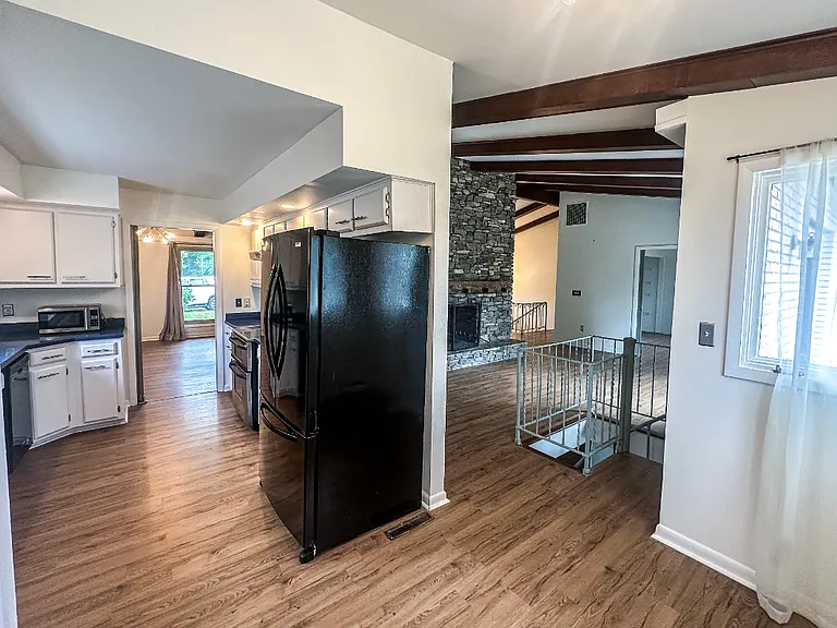713 Tenikat St — Photo 9