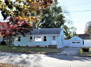 81 Burgess Pl, Groton, CT 06340