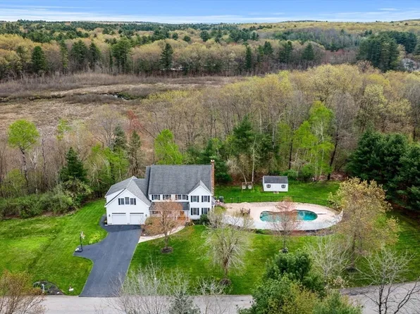 38 Deerfield Dr, Groton, MA 01450