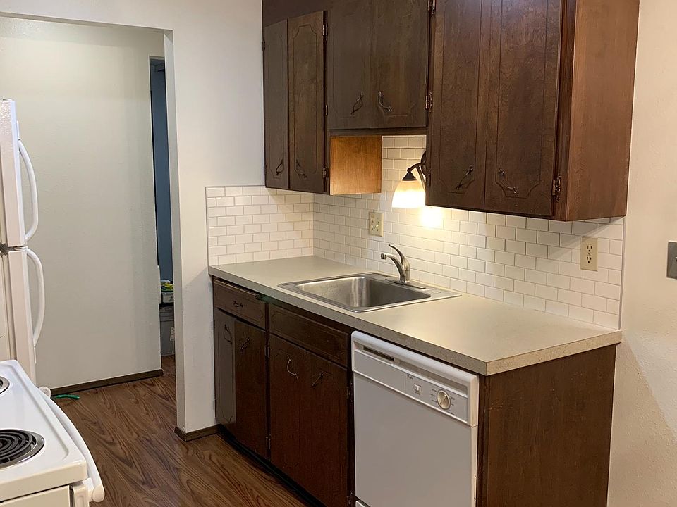 1st image of 1626 NE 143rd St #304