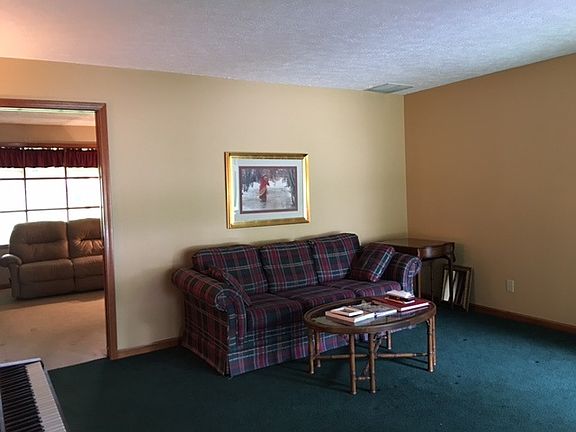 4th image of 3210 S Uppington Ct
