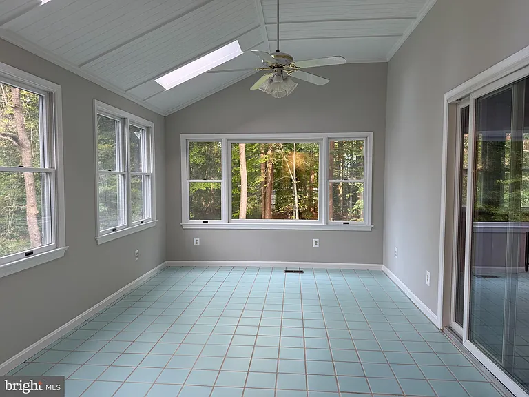 4005 King Arthur Rd — Photo 5