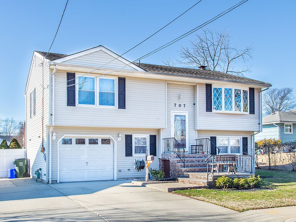1st image of 707 Chalet Dr