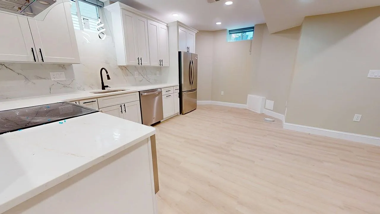 2 bed, 1000 sqft, $3,000 — Photo 2