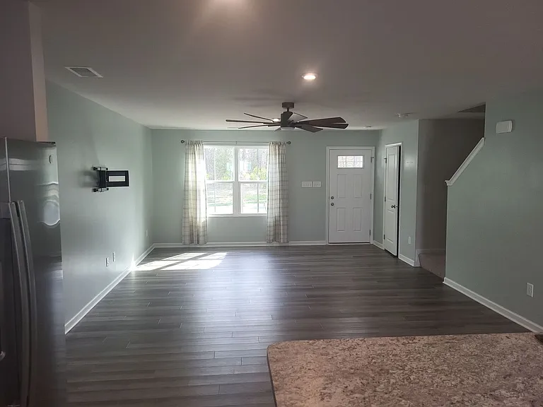 104 Makayla Dr — Photo 4