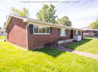 301 Saturn St, South Charleston, WV 25309