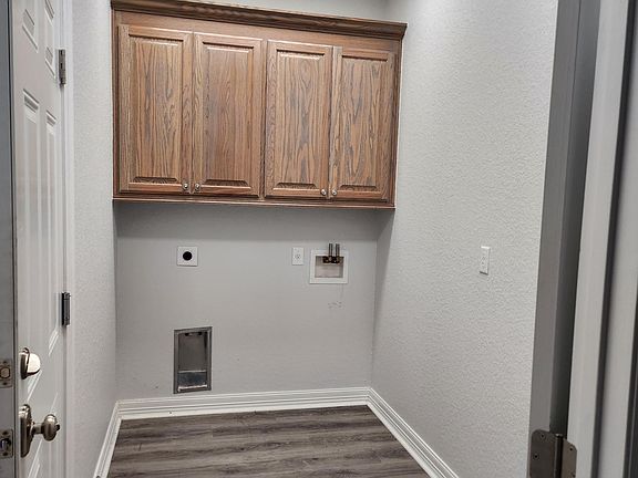 5th image of 206 Magnolia St