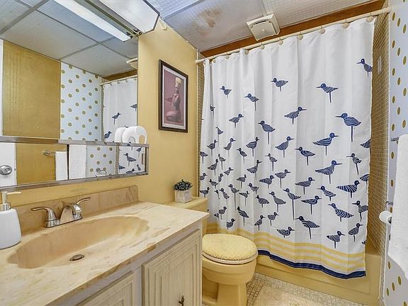 5th image of 2851 Somerset Drive #215