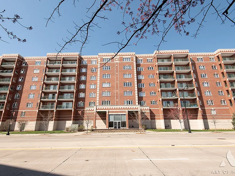 650 S River Rd #701 — Photo 1