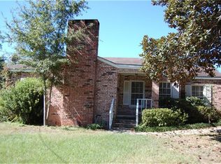 1023 N Peachtree St, Jasper, TX 75951