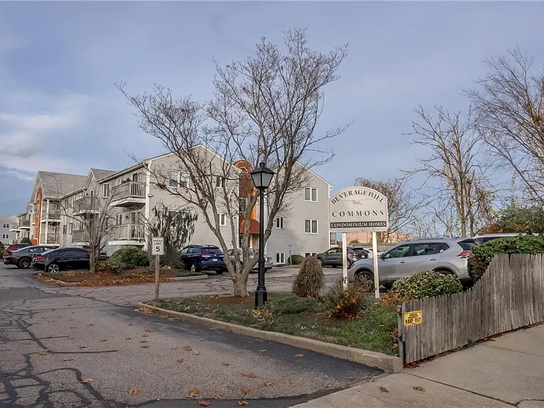 728 Beverage Hill Ave #11 — Photo 1