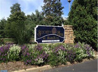 6 Holly Ct, Hamilton, NJ 08619