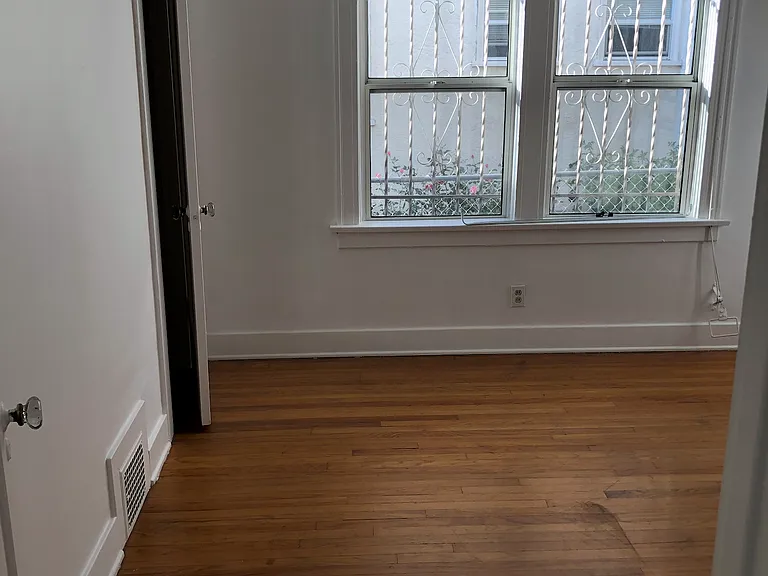 177 S Sycamore Ave #175.5 — Photo 8