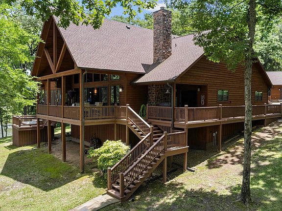 5th image of 351 Hickory Hill Ln