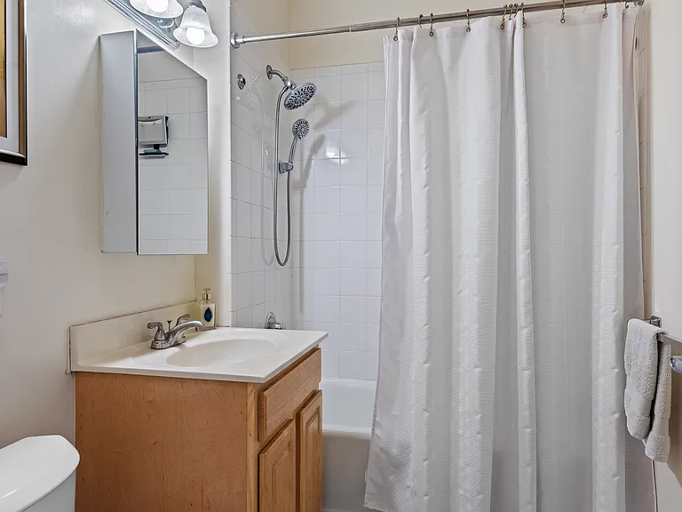 130 Bradhurst Ave #105 — Photo 11