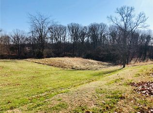 1006 Goshawk Ln, Farina, IL 62838