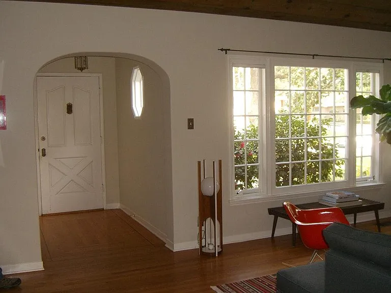 1808 W Mountain St — Photo 2