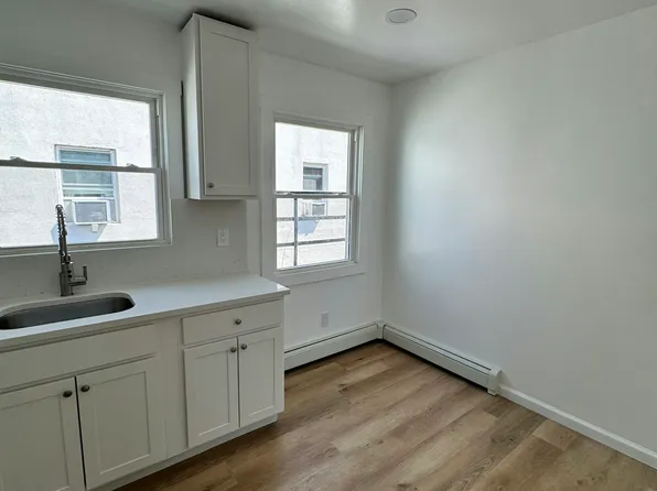 1 W 19th St, Linden, NJ