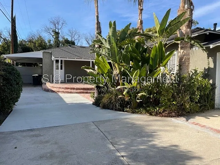 1412 N Fairview St — Photo 3