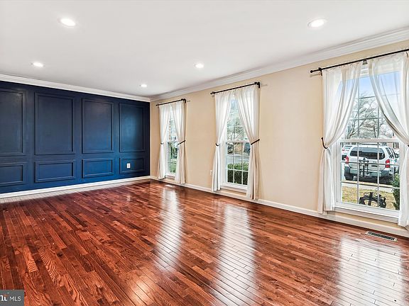 5th image of 3182 Arrowhead Ct