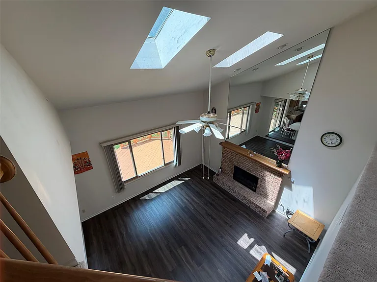 7043 Foxridge Dr — Photo 34