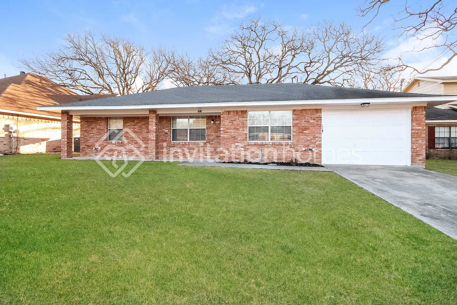 107 Lincoln Terrell, TX 75160 — Photo 1