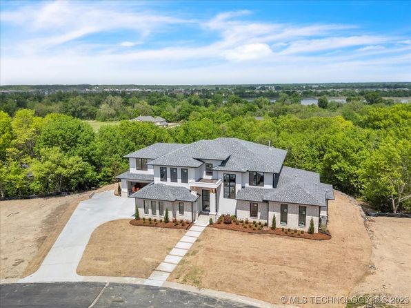 5835 E 139th St S, Bixby, OK 74008