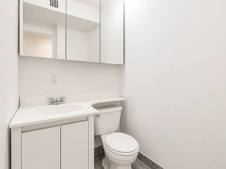 213 E 37th St #5A — Photo 15