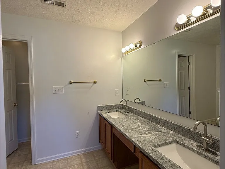 637 Spy Glass Dr — Photo 13