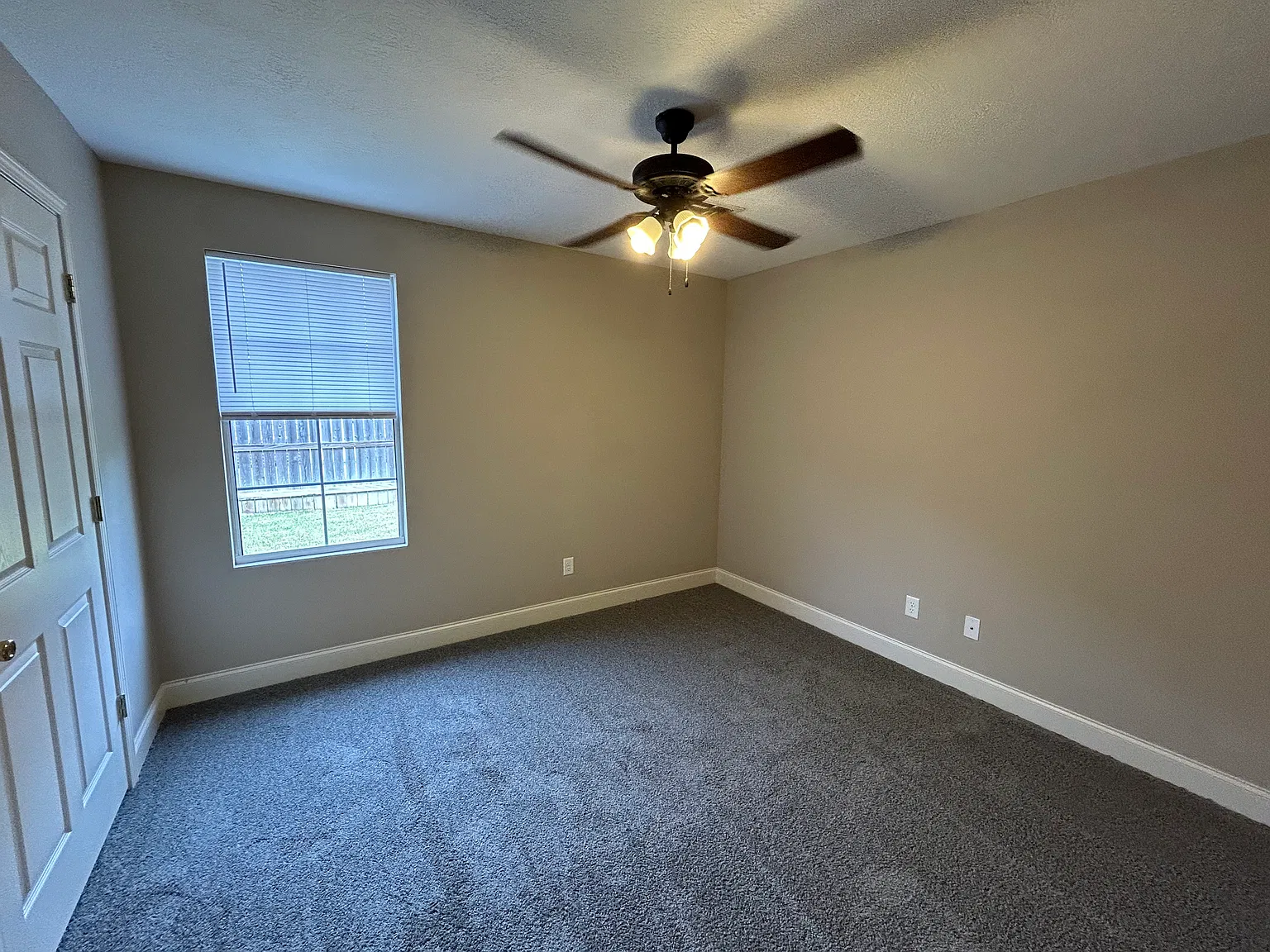 3 bed, 1800 sqft, $1,600 — Photo 4