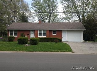 610 N Hena St, Greenville, IL