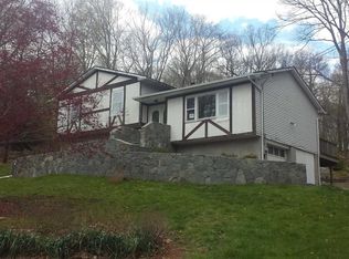 20 Mey Crescent Rd, Stormville, NY 12582