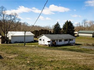 9070 Bachelor Rd NW, Magnolia, OH 44643