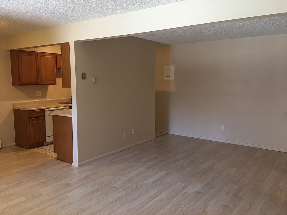 1st image of 1252 Dewar Dr APT 2