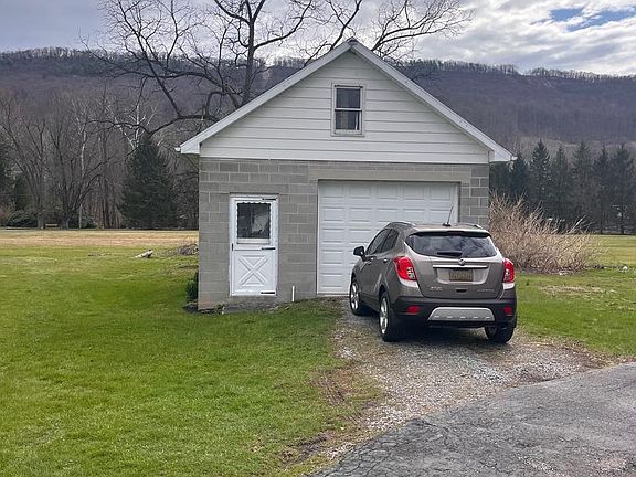 3rd image of 2022 Everett Rd