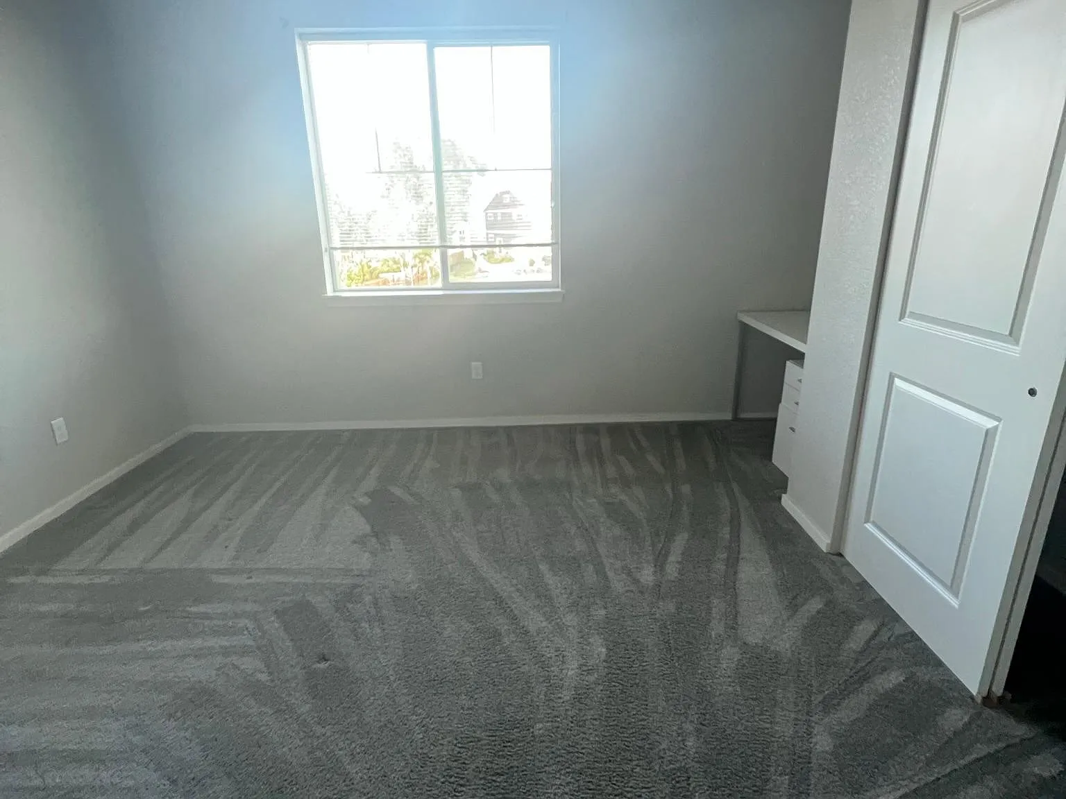 3 bed, 1492 sqft, $2,400 — Photo 3