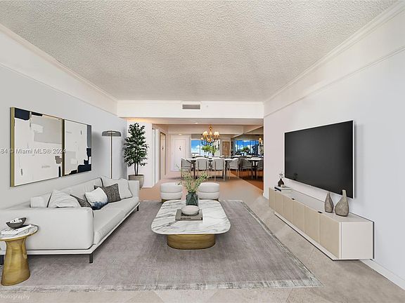 4th image of 21205 Yacht Club Dr APT 2810