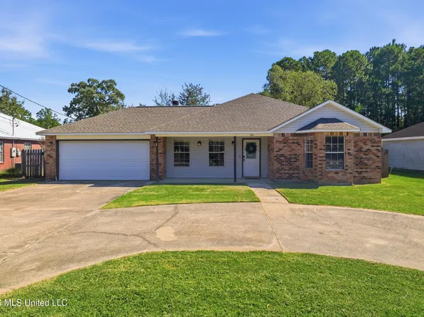 3208 Beach View Dr, Ocean Springs, MS 39564