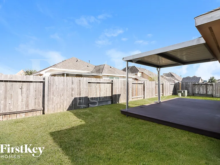 8330 Hampton Bay Dr — Photo 15
