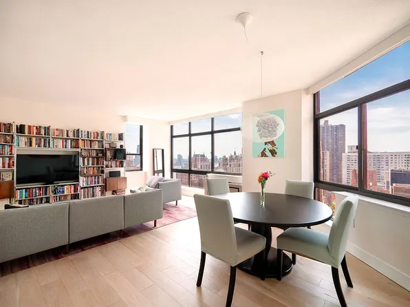 303 E 43rd St APT 27A, New York, NY 10017